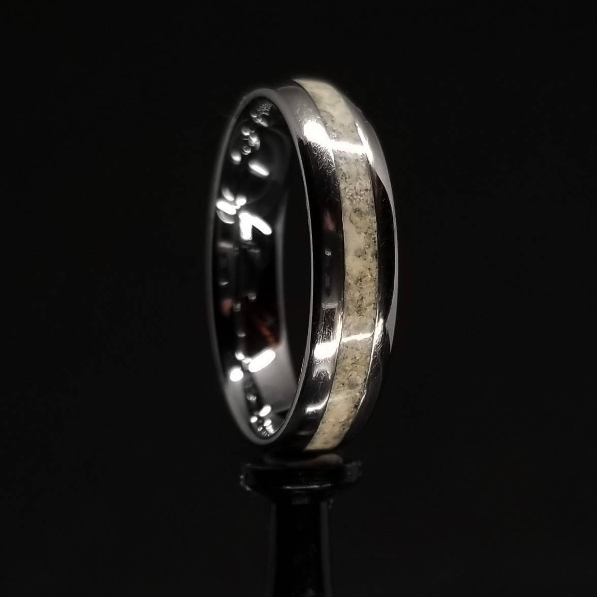 The White Dinosaur - Domed 6mm Red Glow Ring